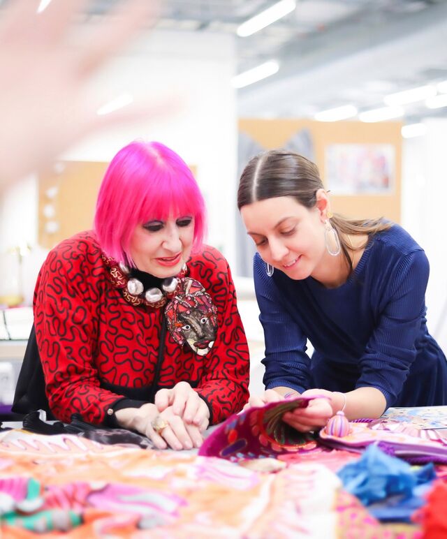 Zandra Rhodes e Paulin Machado, designer da Ikea.