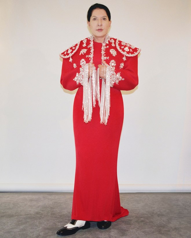 Vestido vermelho para a peça 'Sete Mortes de Maria Callas', de Marina Abramović.