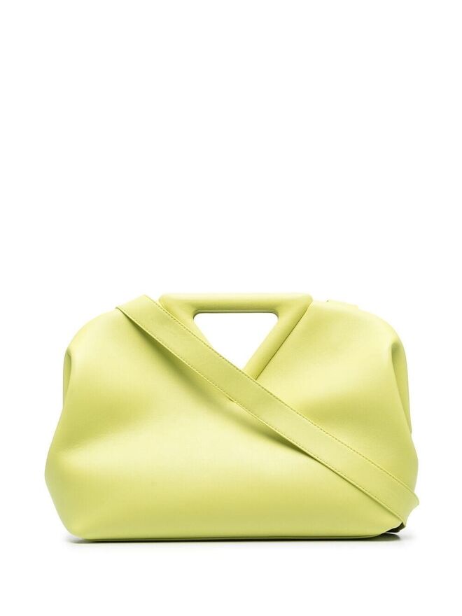 Carteira point top handle em pele, €2500, Bottega Veneta em Farfetch.com
