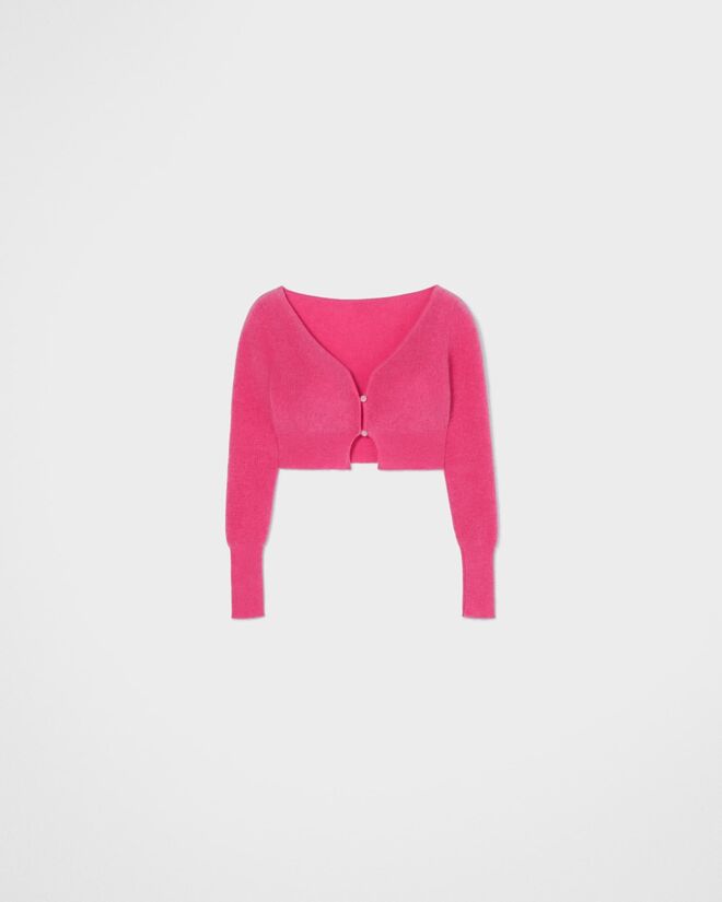 Cardigan em lã Mohair e merino, €255, Jacquemus