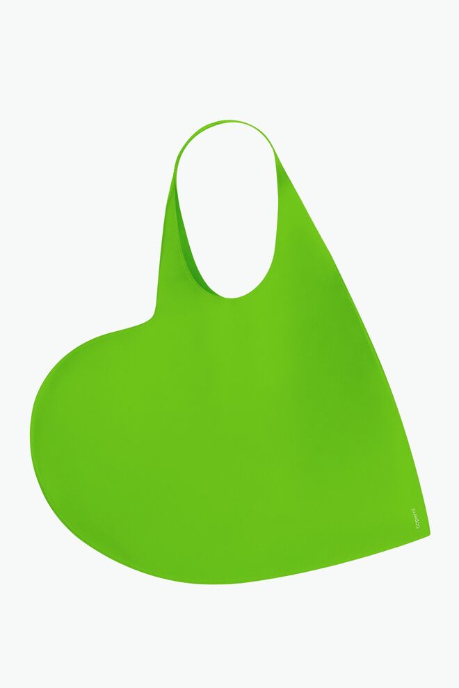 Carteira heart shape tote em pele, €280, Coperni