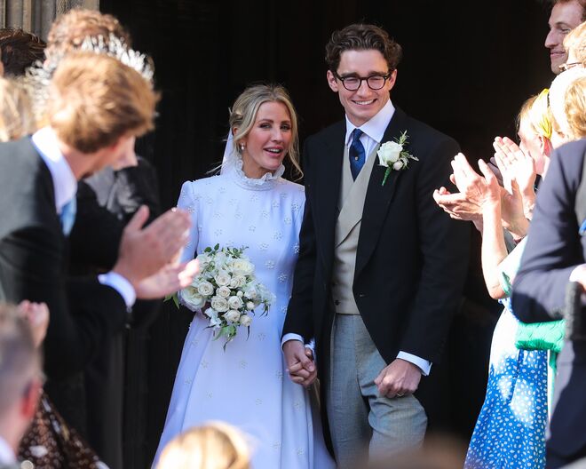 Ellie Goulding casou com Caspar Jopling em 2019, num vestido de Natacha Ramsay-Levi para a Chloé. 