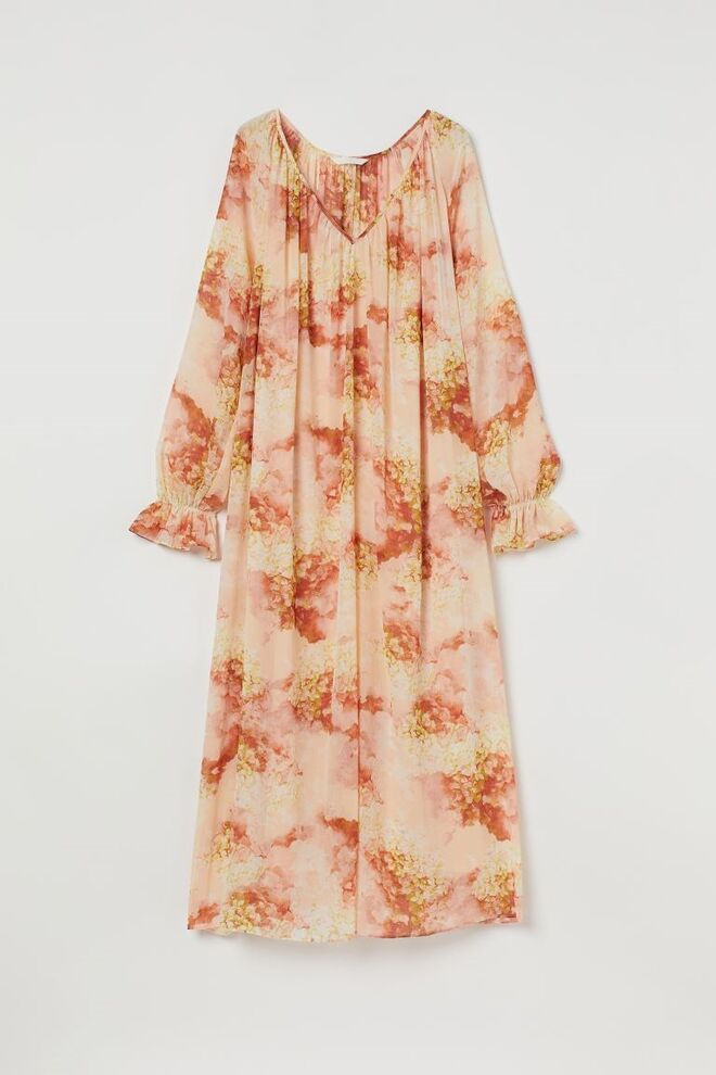 Vestido em crepe, €39,99, H&M.