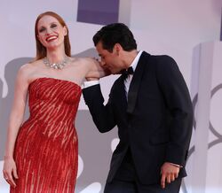 A história que explica o momento sedutor entre Jessica Chastain e Oscar Isaac