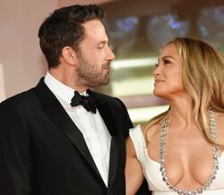 78º Festival de Cinema de Veneza: o que vestem as celebridades?