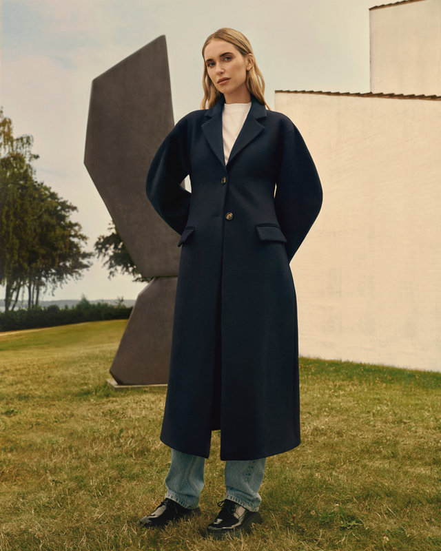Pernille Teisbæk para a Mango.