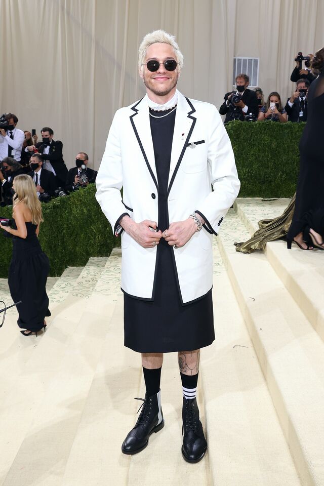 Pete Davidson em Moschino.