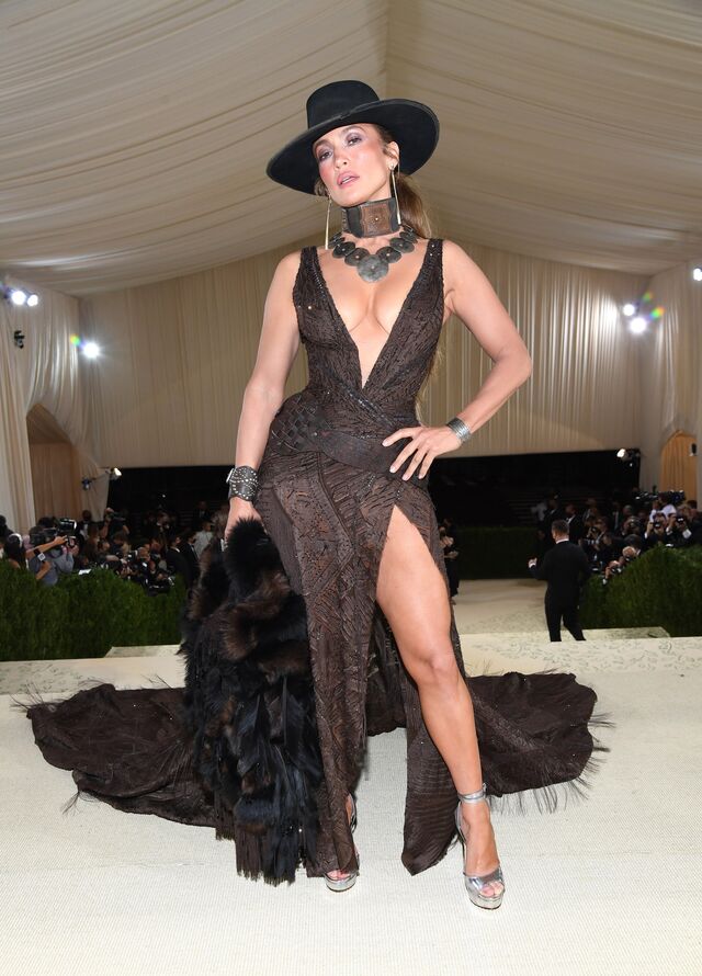 Jennifer Lopez em Ralph Lauren.
