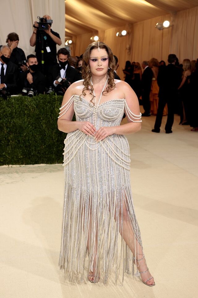 Barbie Ferreira em Jonathan Simkhai.