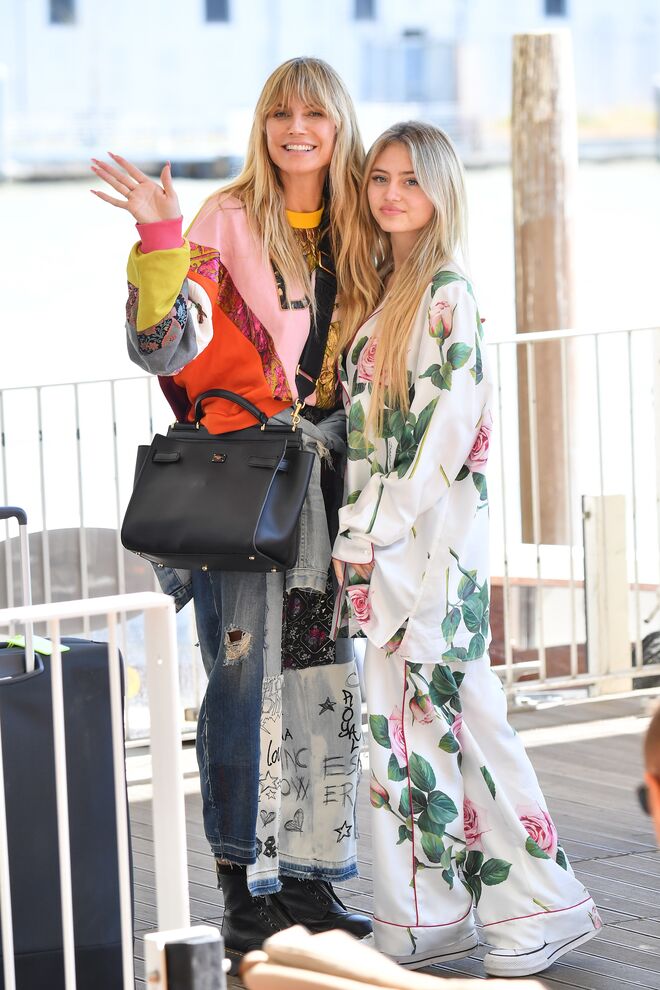 Heidi Klum e Leni Klum na chegada a Veneza, antes do 78º Festival Internacional de Cinema de Veneza, em Itália.  