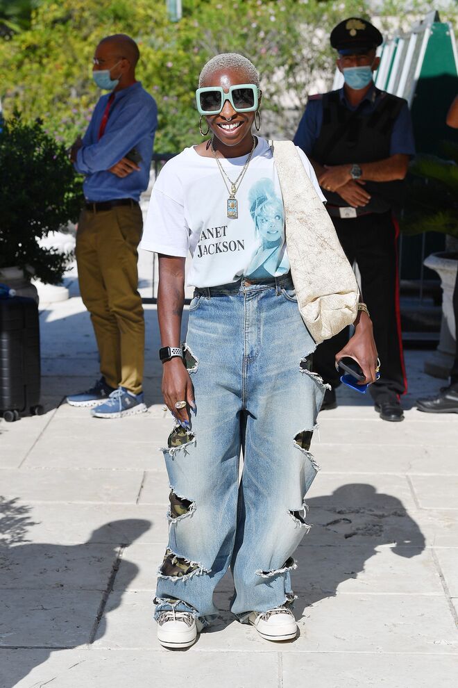  Cynthia Erivo na chegada do segundo dia do 78º Festival Internacional de Cinema de Veneza, em Itália. 