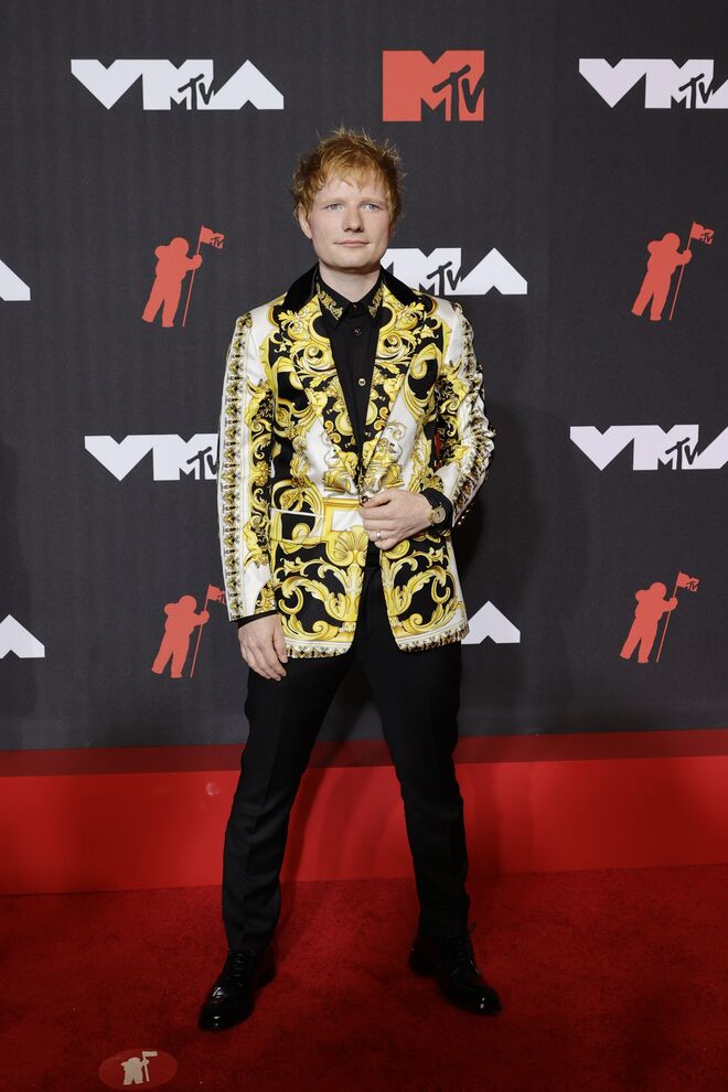 Ed Sheeran em Versace