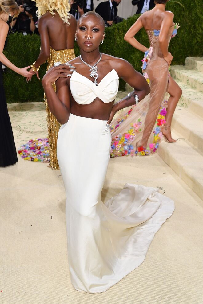 Cynthia Erivo em Moschino.