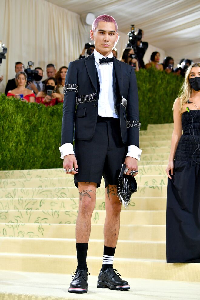 Evan Mock em Thom Browne.