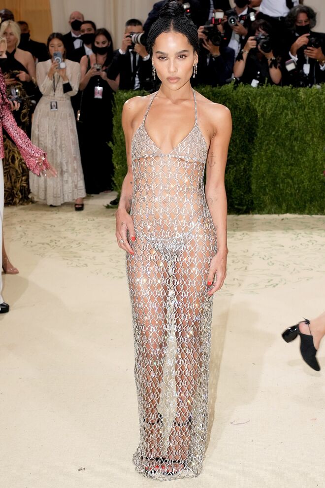 Zoë Kravitz em Saint Laurent.