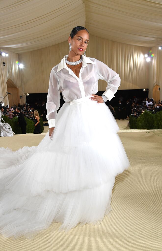 Alicia Keys em AZ Factory and Van Cleef & Arpels.