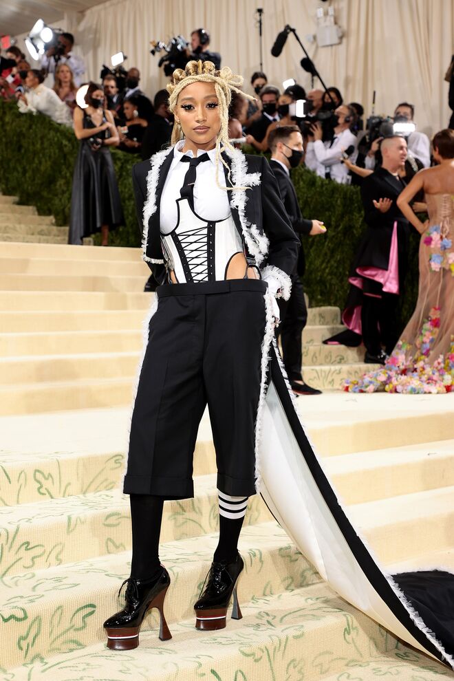 Amandla Stenberg em Thom Browne.