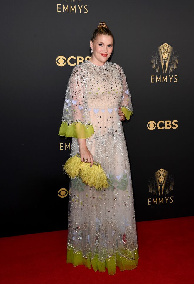 Emerald Fennell em Valentino.
