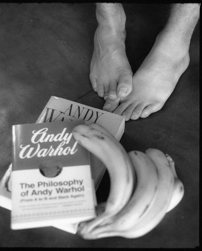 Livro 'A Filosofia de Andy Warhol'.