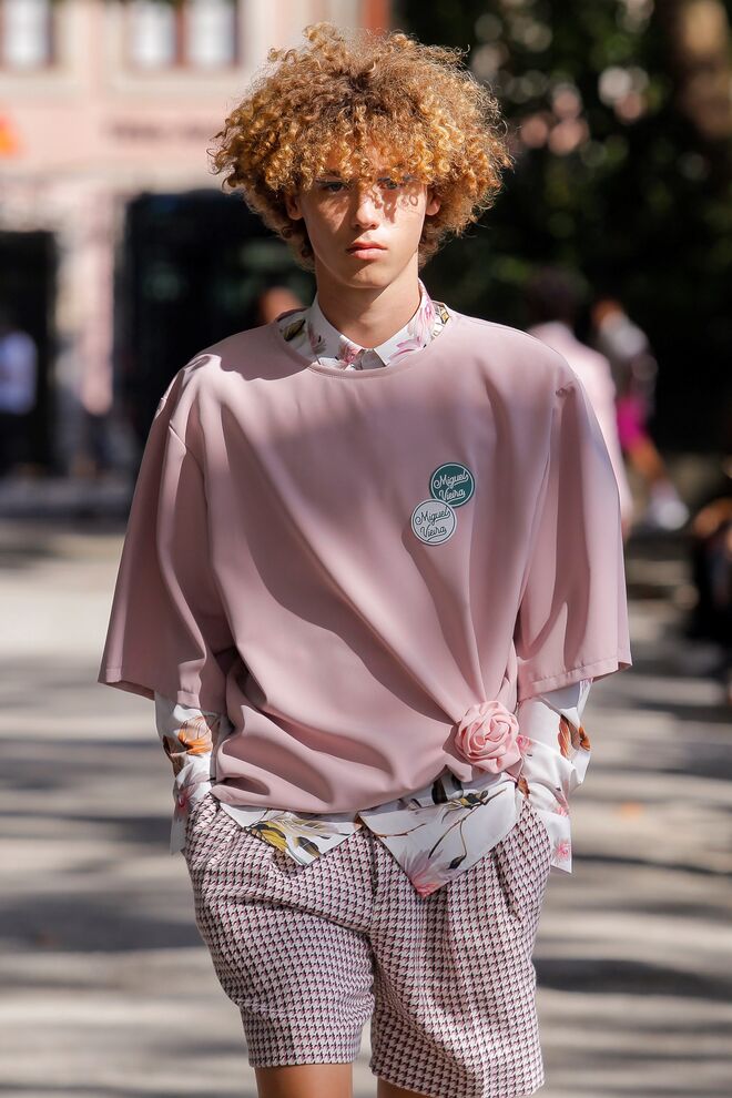 Coleção 'As Cores do Dia', de Miguel Vieira, no Portugal Fashion 2021