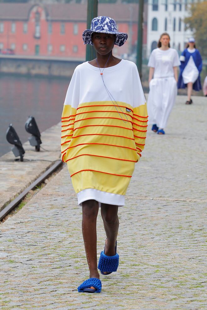 Coleção 'Furadouro', de Maria Gambina, no Portugal Fashion 2021
