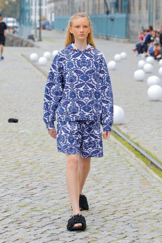 Coleção 'Furadouro', de Maria Gambina, no Portugal Fashion 2021