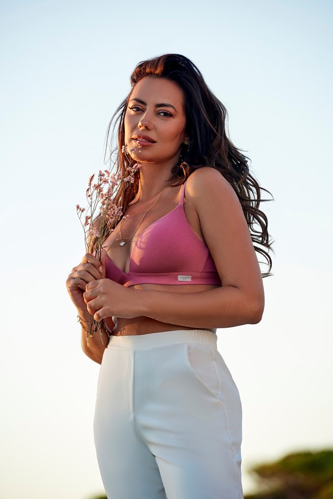 Sofia Ribeiro para a Intimissimi: a campanha.