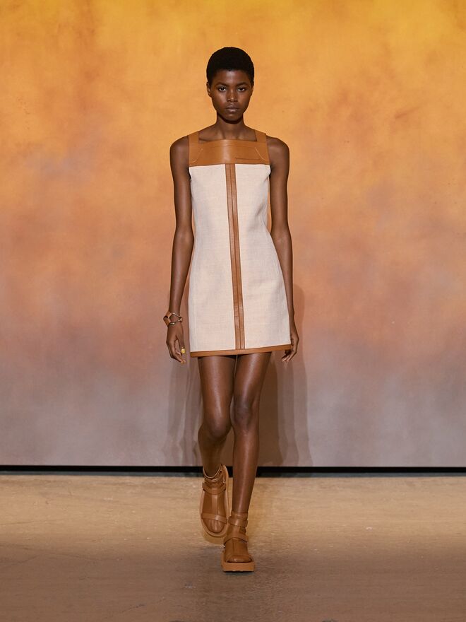 Desfile Primavera/Verão 2022 da Hermès.