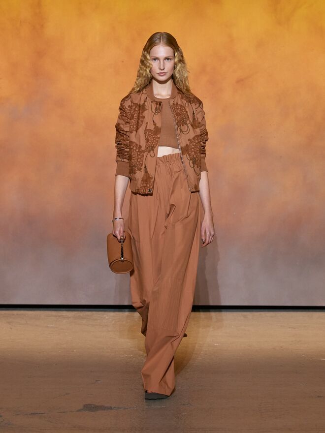 Desfile Primavera/Verão 2022 da Hermès.