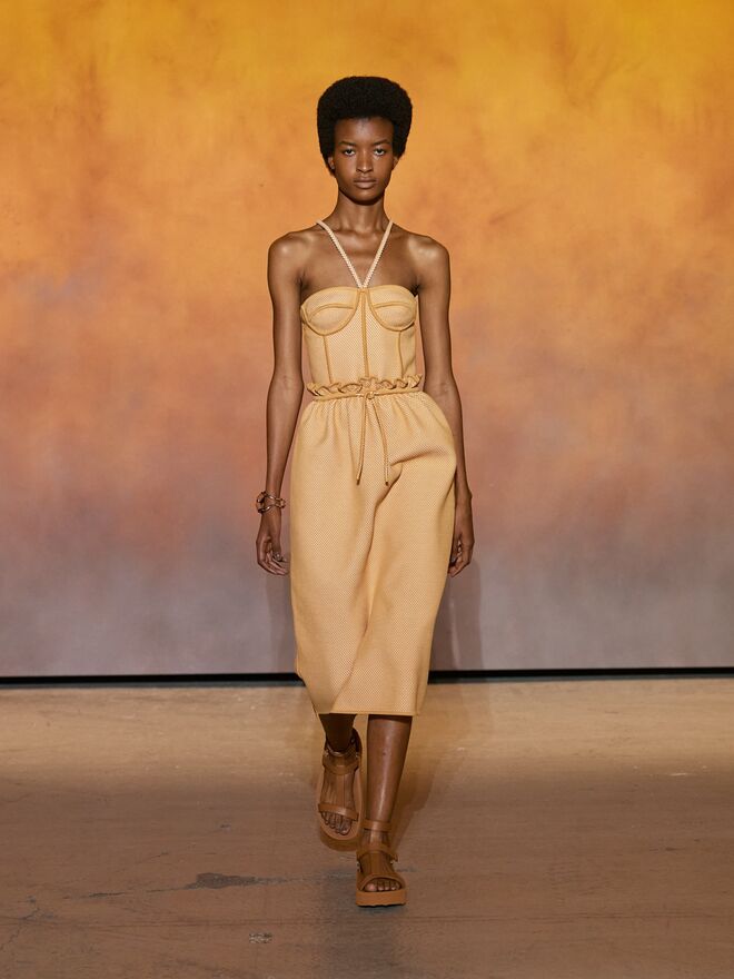 Desfile Primavera/Verão 2022 da Hermès.
