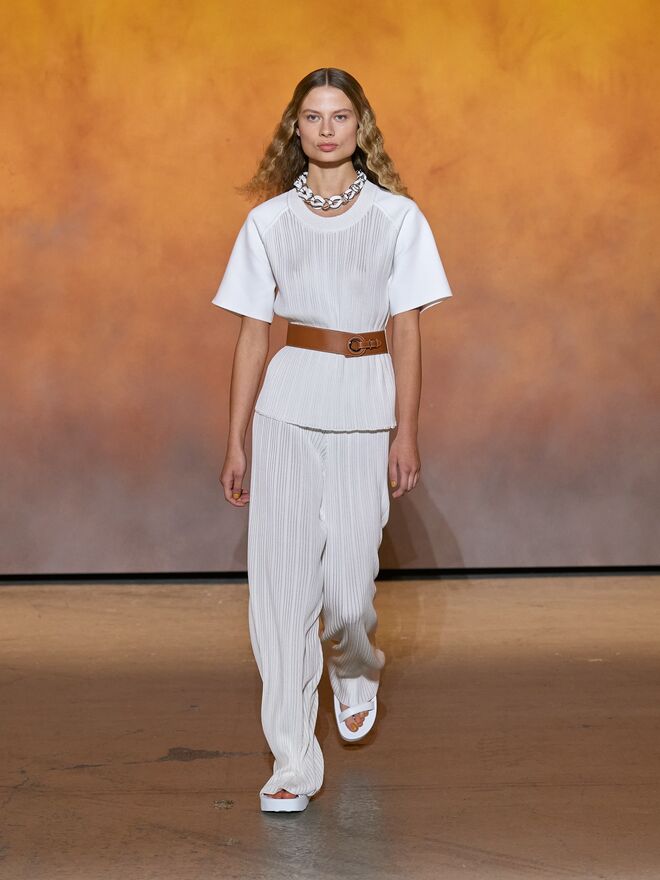 Desfile Primavera/Verão 2022 da Hermès.