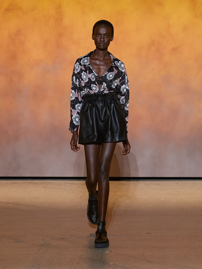 Desfile Primavera/Verão 2022 da Hermès.