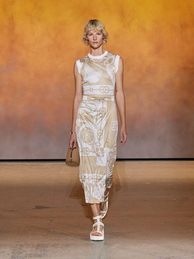 Desfile Primavera/Verão 2022 da Hermès.