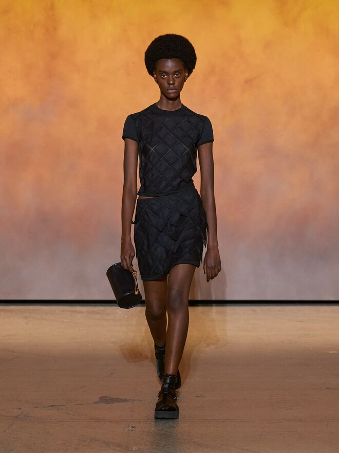 Desfile Primavera/Verão 2022 da Hermès.