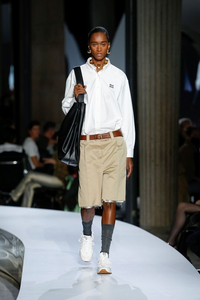 Coleção primavera/verão 2022 da Miu Miu. 