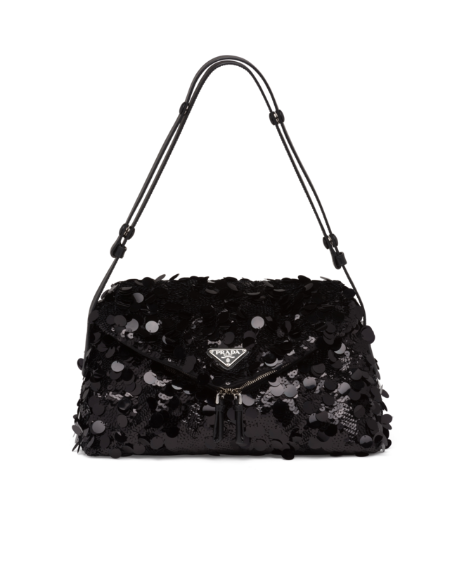 Carteira Signaux em pele com lantejoulas, €2500, Prada. 