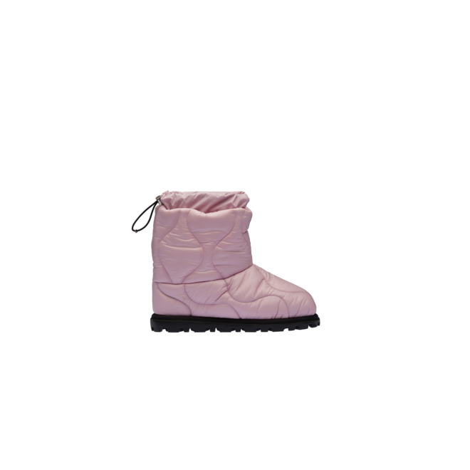 Botas em nylon, € 850, Miu Miu. 