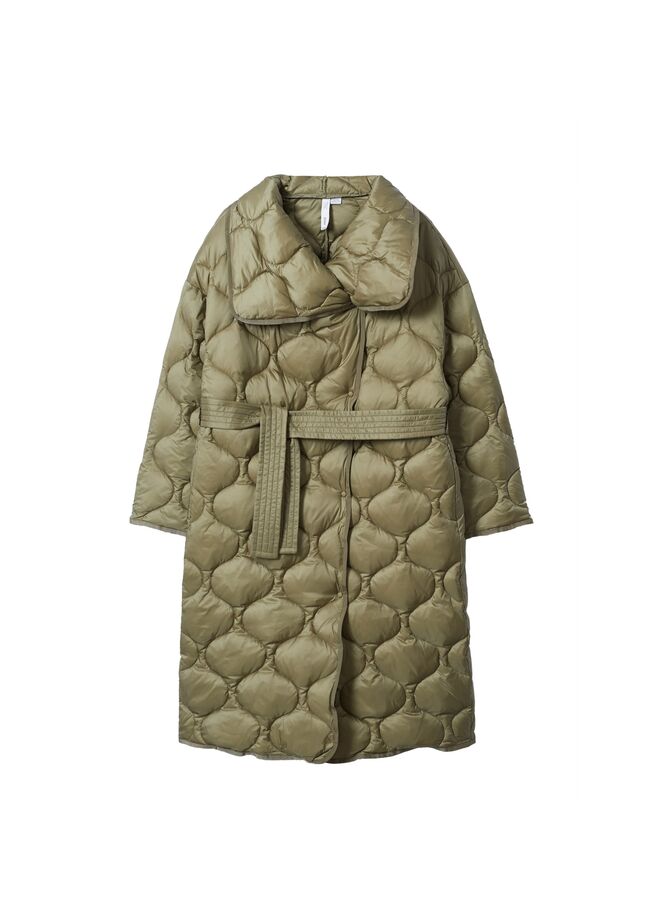 Casaco em nylon, € 79,99, Mango. 