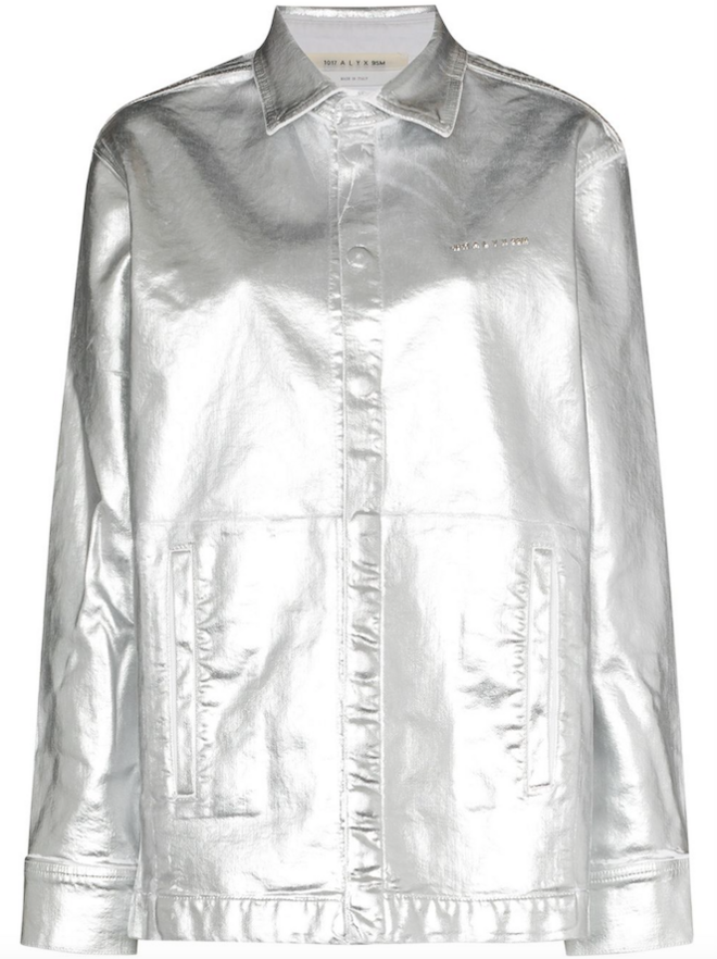 Camisa em pele, € 1000, 1017 ALYX 9SM em Farfetch.com