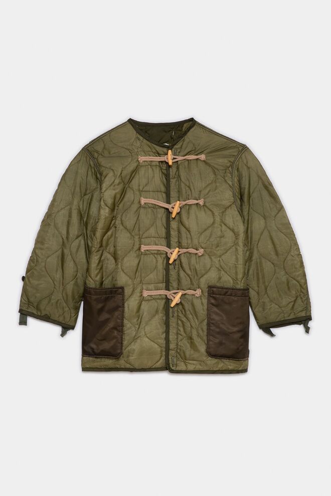 Casaco em nylon, €540, R13