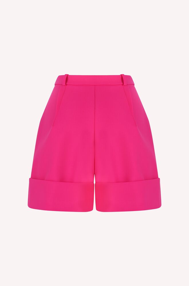 Calções em seda, €690, Dice Kayek