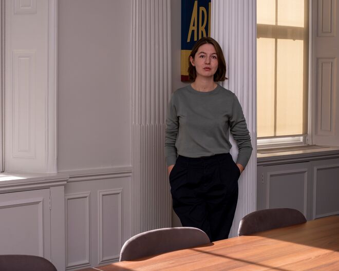 Sally Rooneu, autora de 'Mundo Belo, Ondes Estás'
