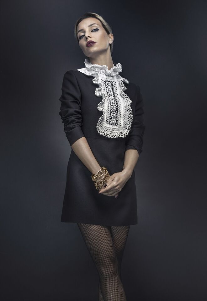 Luciana Abreu. Vestido Valentino na Stivali, e colar usado como pulseira Perrine Taverniti na 21PR Store.