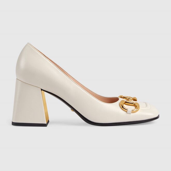 Sapatos em pele, €790