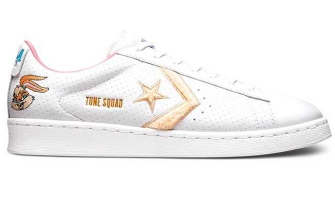 Ténis Lola em pele, € 50 (antes € 100), Converse x Space Jam