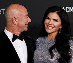 Lauren Sánchez, a namorada de Jeff Bezos que vive entre iates e férias de luxo