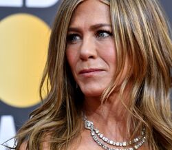 Jennifer Aniston desabafa e critica imprensa: "O quê, vou ter outra vez gémeos?"