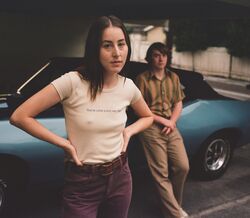 Revelado trailer de 'Licorice Pizza', com Alana Haim e Cooper Hoffman