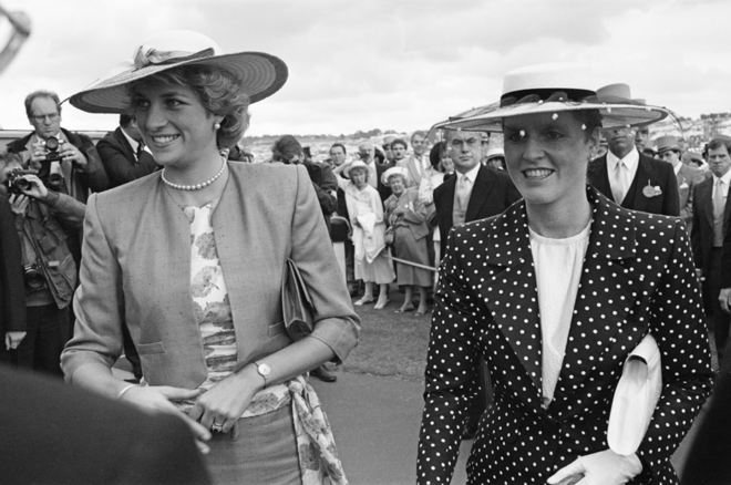 Sarah e Diana, em 1987.