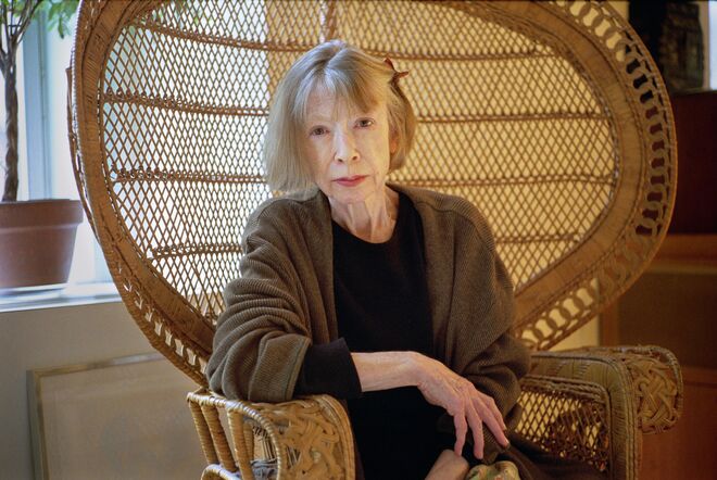 Joan Didion no seu apartamento em Upper East Side, 2003